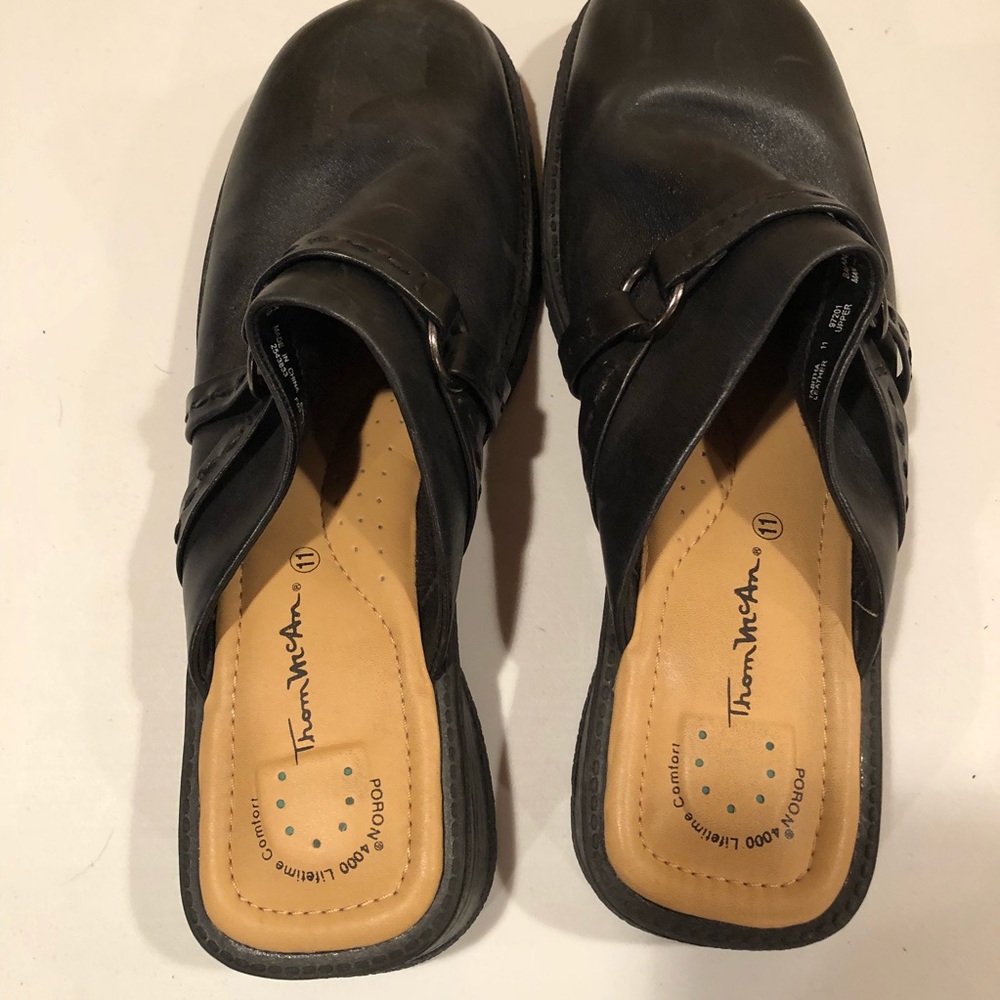 Black mule shoes